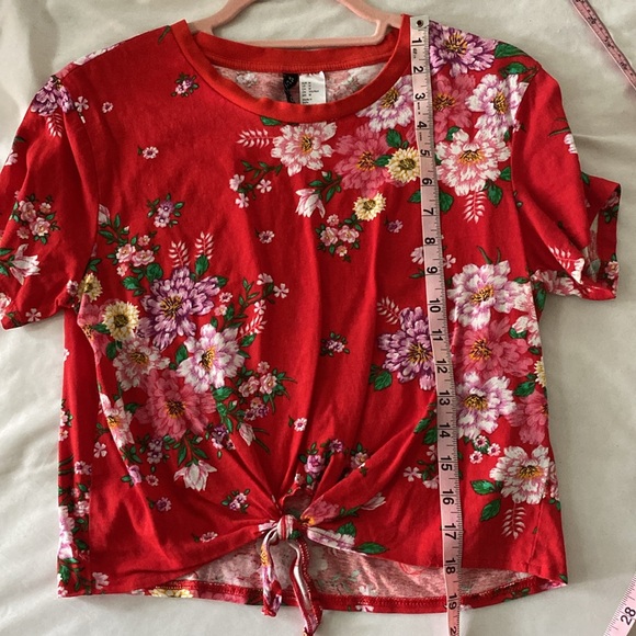 H&M Red Floral Crop Top Size M - Picture 6 of 6